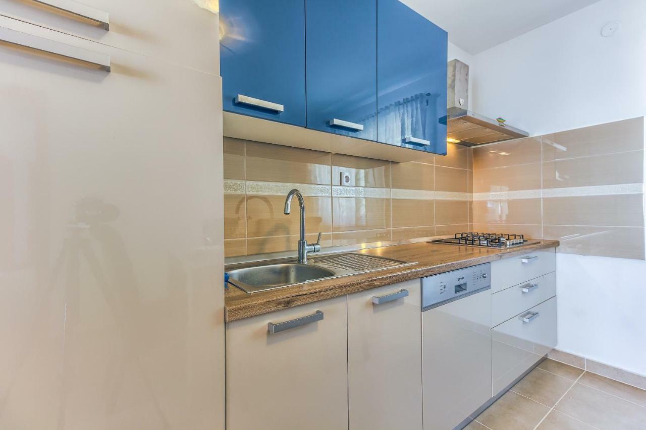 Modern Apartment With Large Pool&Sea View Kastela Exterior photo