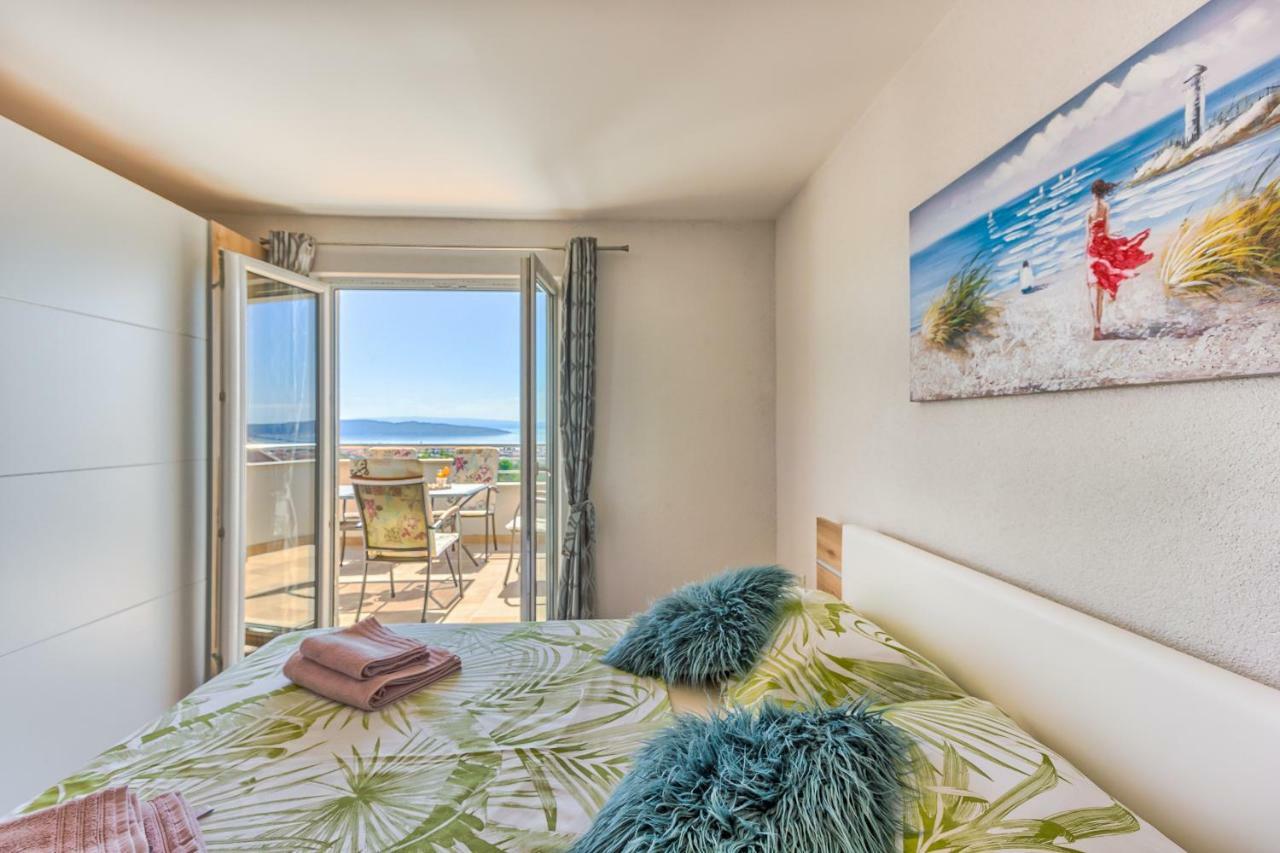 Modern Apartment With Large Pool&Sea View Kastela Exterior photo