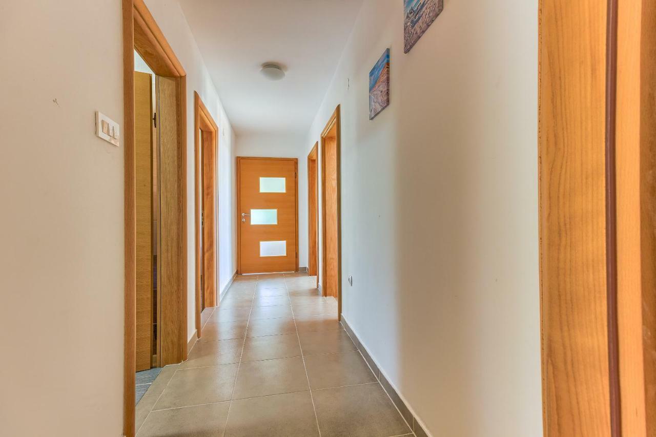 Modern Apartment With Large Pool&Sea View Kastela Exterior photo